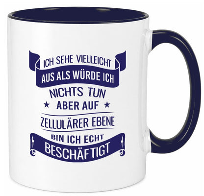Sehe aus als würde ich nichts tun, bin beschäftigt | Sterne Geschenk Humor Tasse