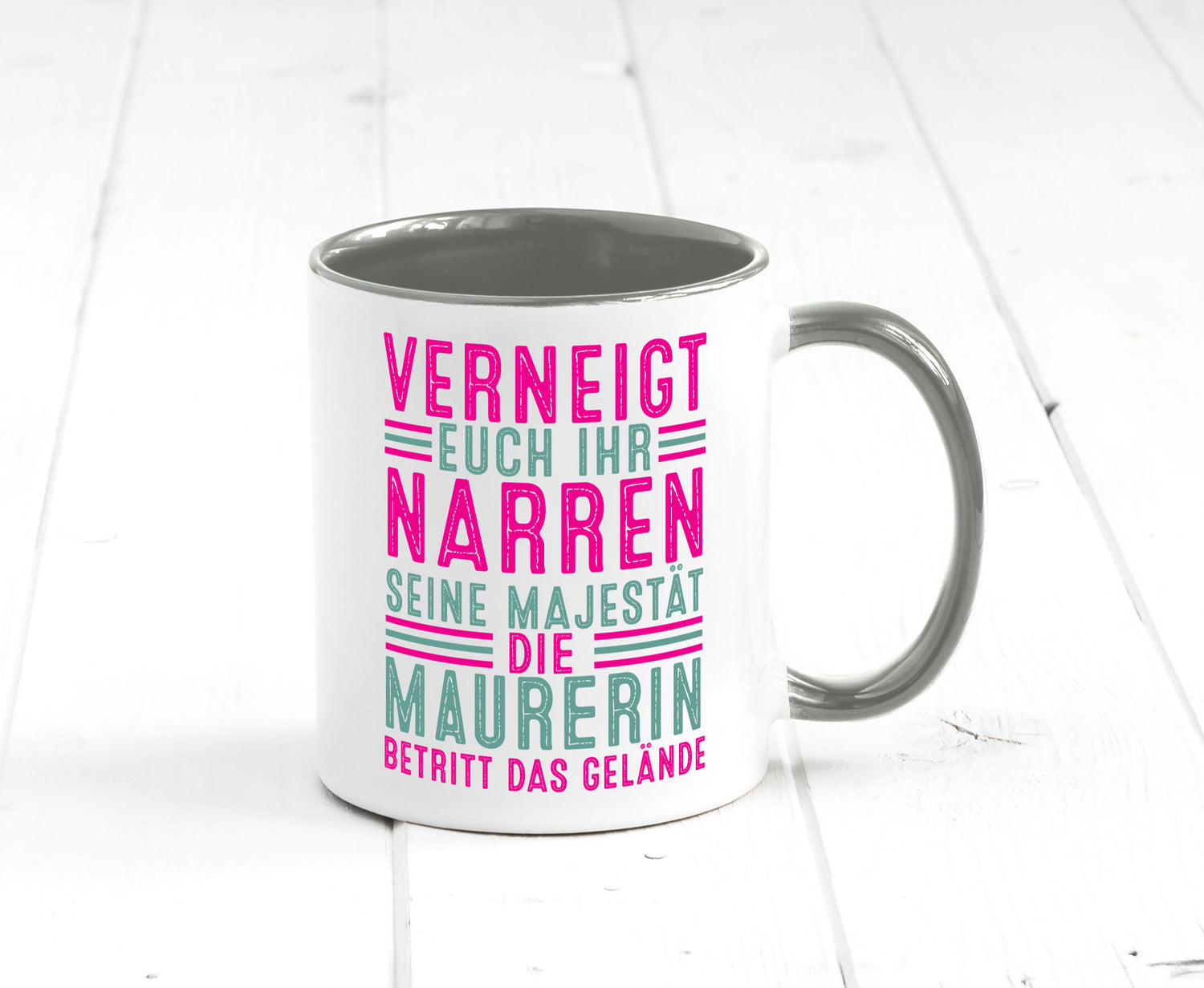 Verneigt euch: Maurerin Humor Geschenkidee Tasse