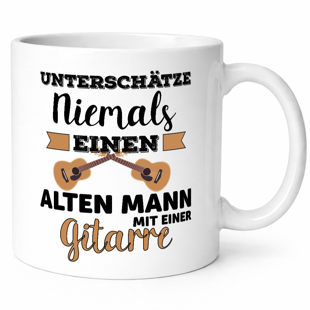 Alter Mann mit einer Gitarre | Musik Gitarrenspieler lustig Humor Geschenkidee Tasse