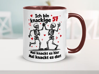 57. Geburtstag | Knackige 57 Ich bin alt lustig Geschenkidee Geschenk Tasse