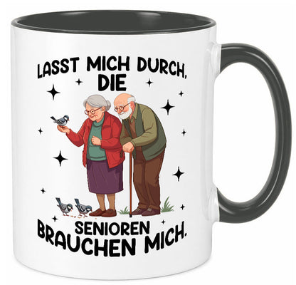 Senioren brauchen mich | Altenpflege Pflegekraft lustiger Spruch Geschenk Humor