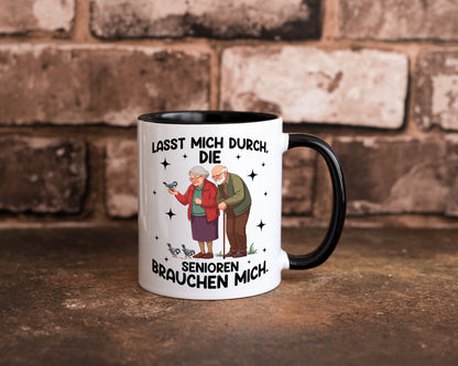 Senioren brauchen mich | Altenpflege Pflegekraft lustiger Spruch Geschenk Humor