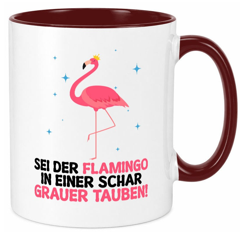 Flamingo in einer Schar Grauer Tauben | lustig Humor Geschenkidee Geschenk Tasse