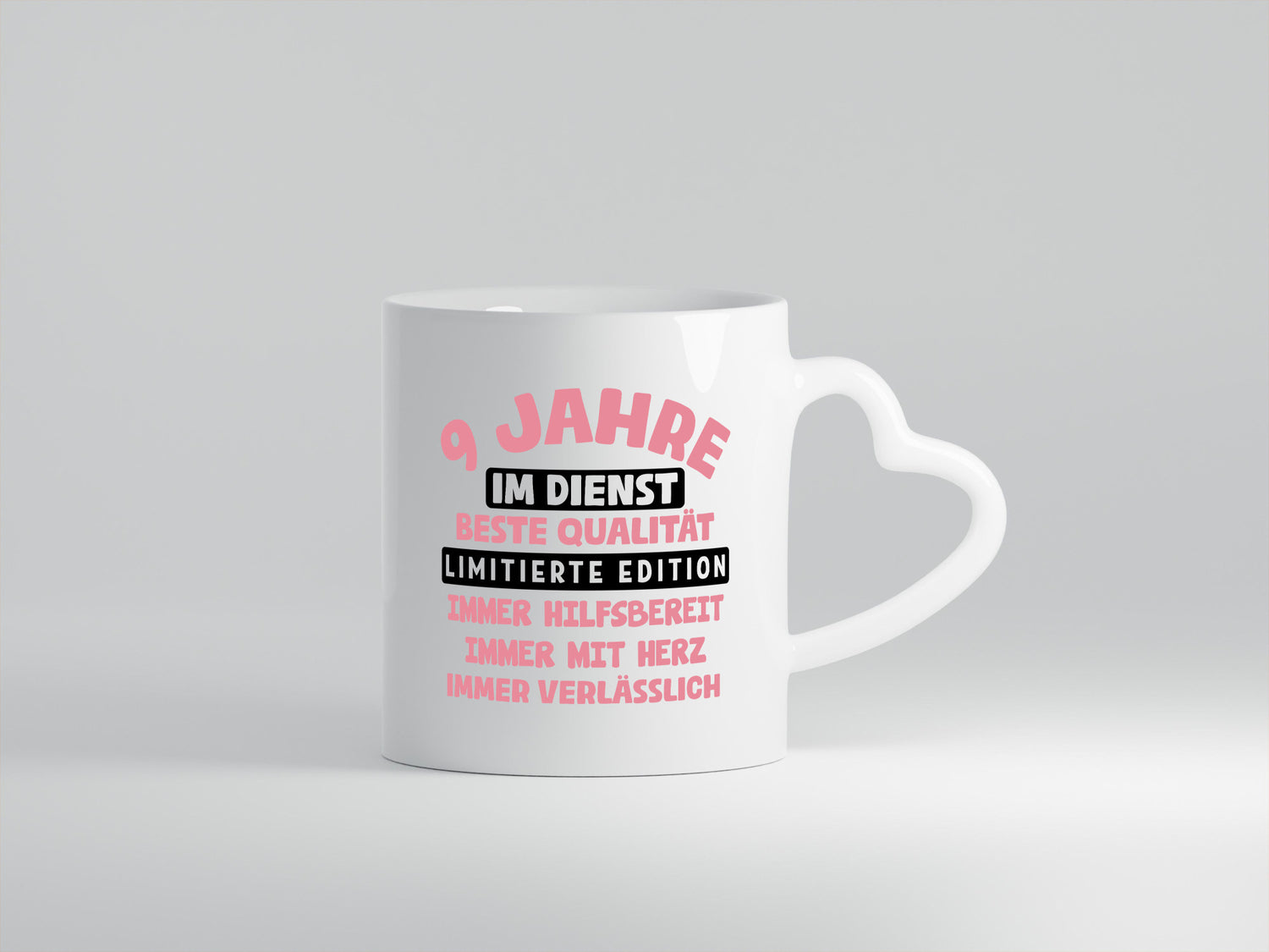 9 Jahre im Dienst | Jubiläum Arbeit v11 Humor Kollegen Büro Geschenkidee Tasse