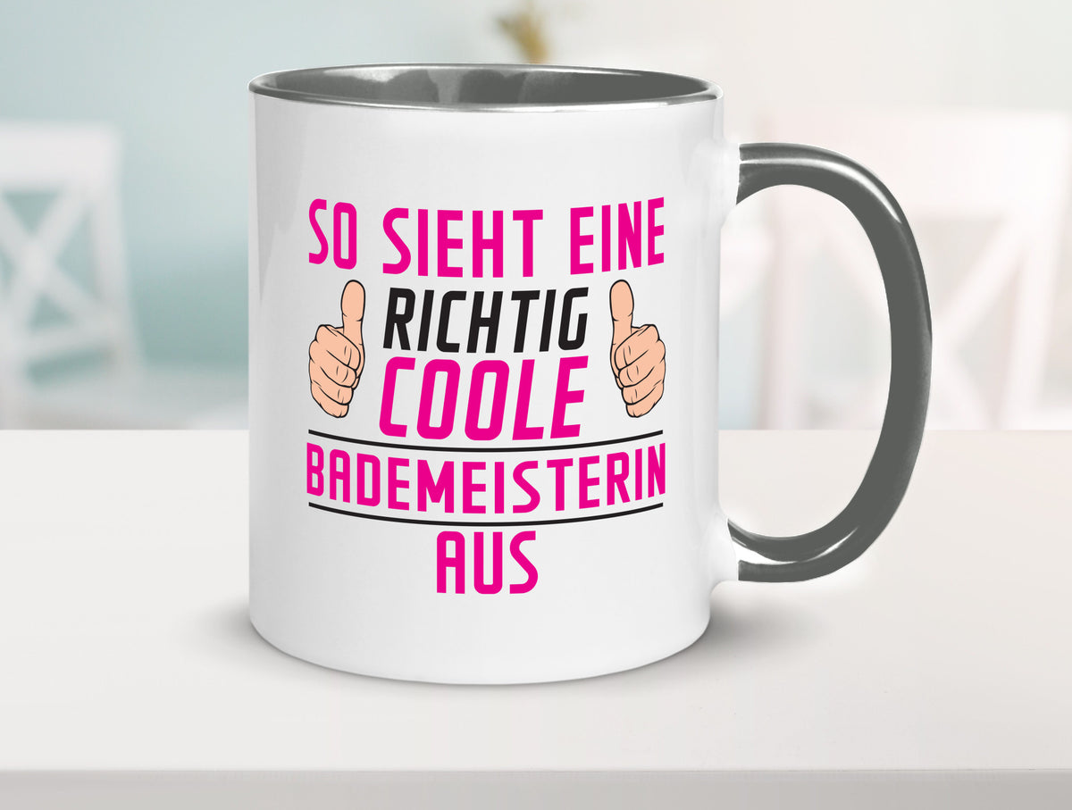 Richtig Coole Bademeisterin | Schwimmmeisterin Geschenk Humor Geschenkidee Tasse