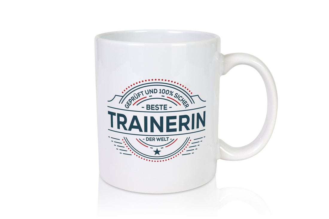 Geprüft und sicher: Trainerin | Sportverein Humor lustig Geschenkidee Geschenk Tasse