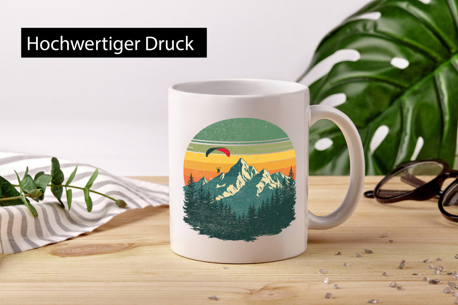 Retro Fleitschirmfliegen über die Berge v2 lustiger Spruch Geschenk Humor