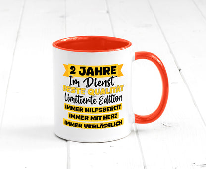 2 Jahre im Dienst | Jubiläum Arbeit v8 lustiger Spruch Geschenk Kollegen Büro