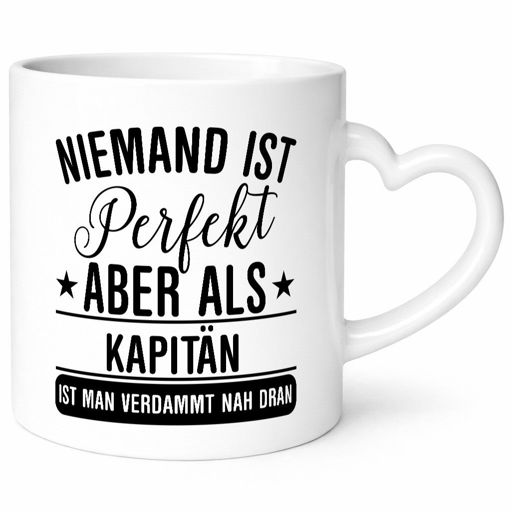 Verdammt nah dran: Kapitän | Schiffskapitän Schiff Geschenk Humor Geschenkidee
