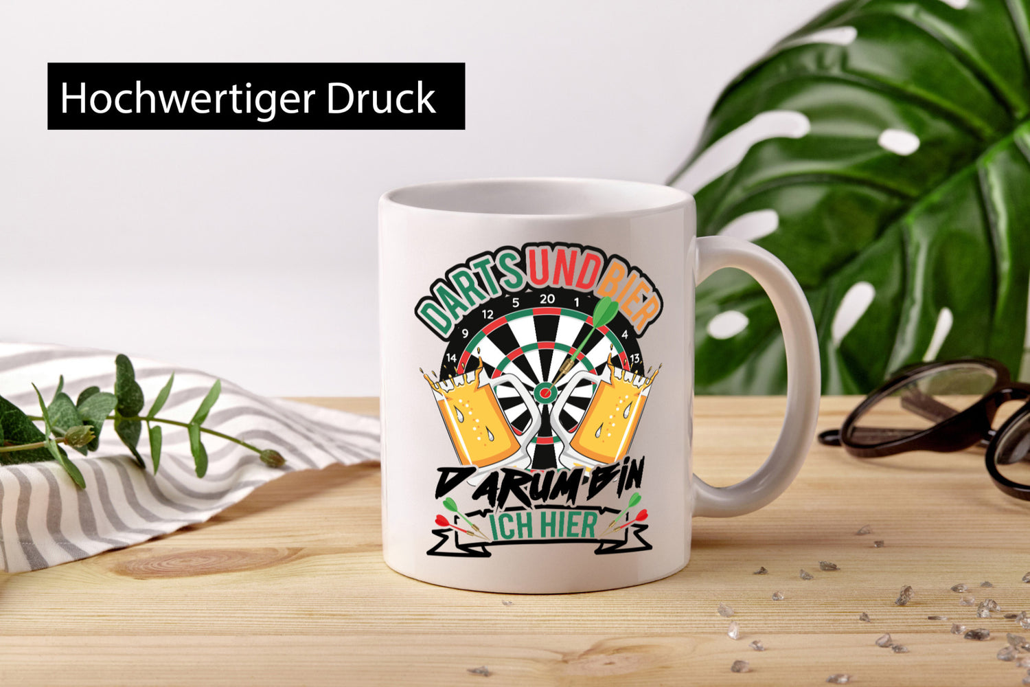 Dart und bier darum bin ich hier | Geschenkidee Humor Tasse