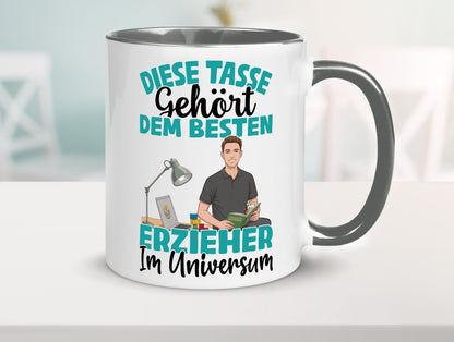 Im Universum: Erzieher | Pädagoge Schule lustig Humor Geschenkidee Geschenk