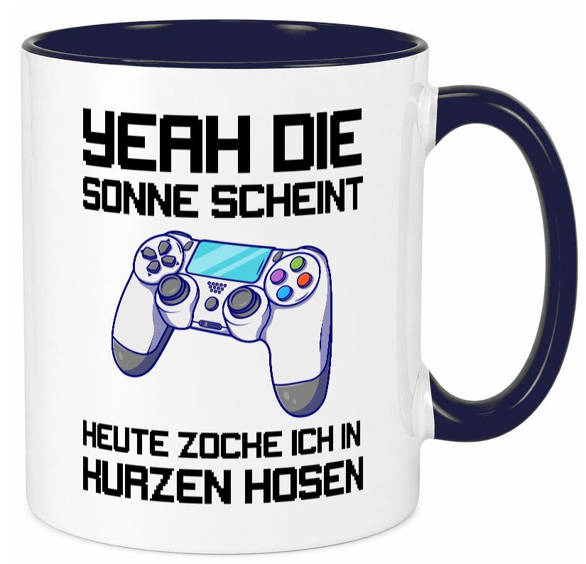 Zocken in kurzen Hosen | Gamer Tasse Statement Humor Geschenkidee