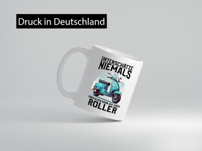 Unterschätze keinen alten mann auf dem Roller | Motorscooter v2 Geschenkidee