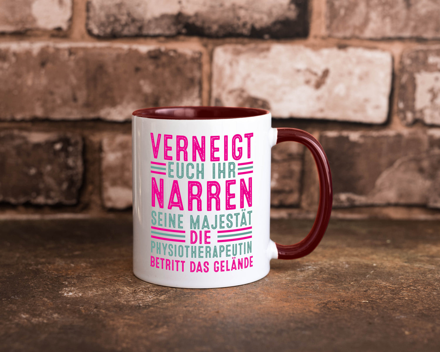 Verneigt euch: Physiotherapeutin Humor Geschenkidee Tasse