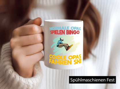 Normale Opas spielen Bingo, coole fahren Ski | Snowboard Humor Familie