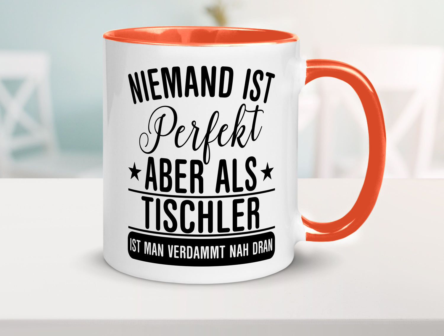 Verdammt nah dran: Tischler | Handwerk Beruf Tischlerei lustig Arbeit Kollegen