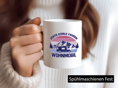 Echte Kerle fahren Wohnmobil | Berglandschaft lustiger Spruch Geschenk Humor