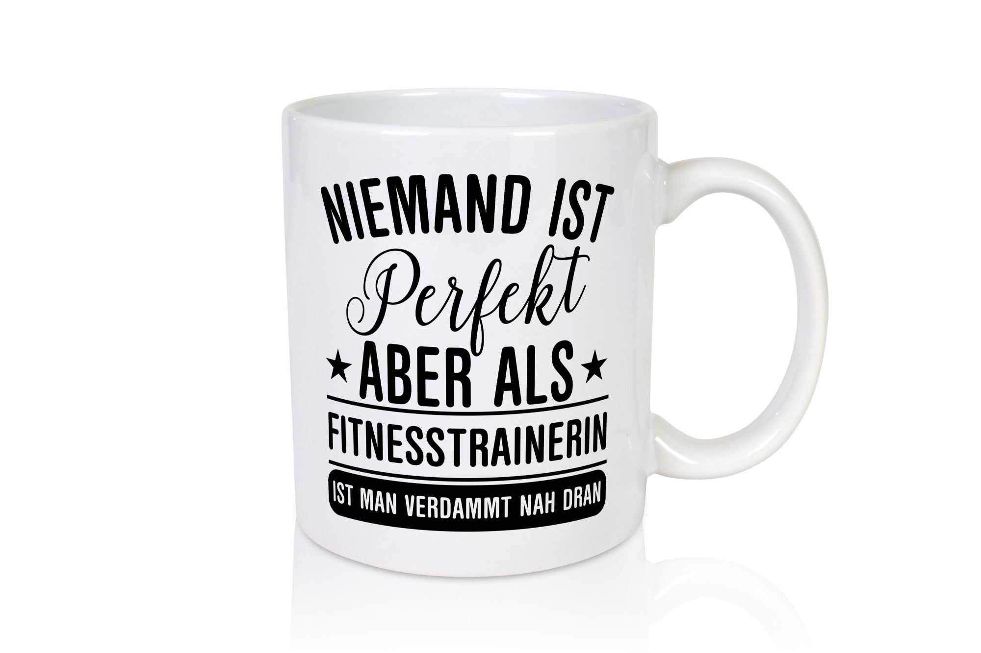 Verdammt nah dran: Fitnesstrainerin | Trainerin Sport lustiger Spruch Geschenk