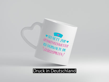 Krankenschwester verwaltet Glückspille | Herzschlag |Spritze lustig Humor