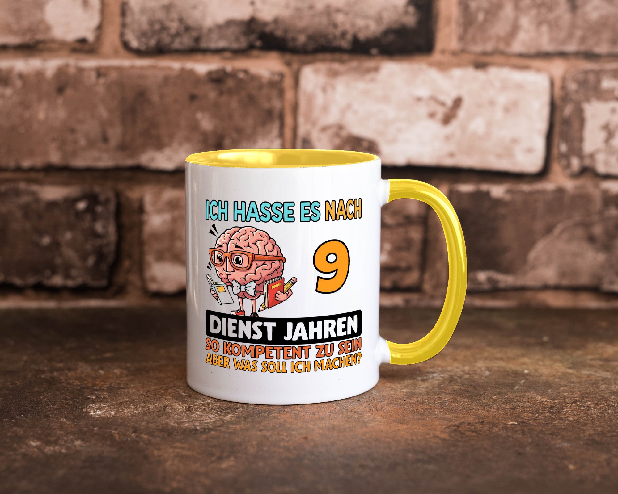 9 Dienstjahre | Arbeit Kompetent Humor Kollegen Büro Geschenkidee Tasse