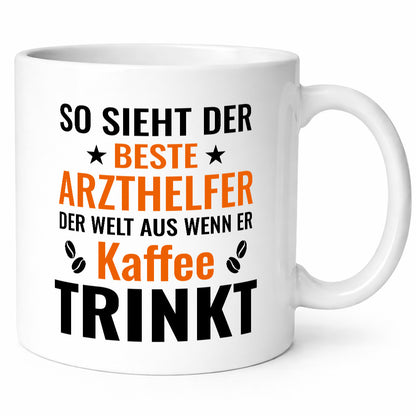 Kaffee trinkt: Arzthelfer | Fachangestellter Medizin Geschenkidee Humor Tasse