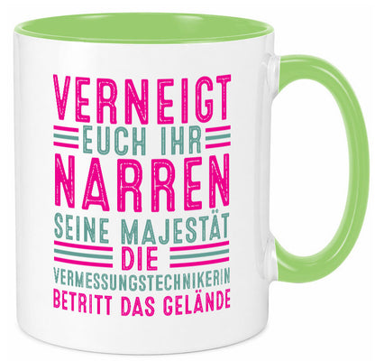 Verneigt euch: Vermessungstechnikerin | Techniker Humor Geschenkidee Tasse
