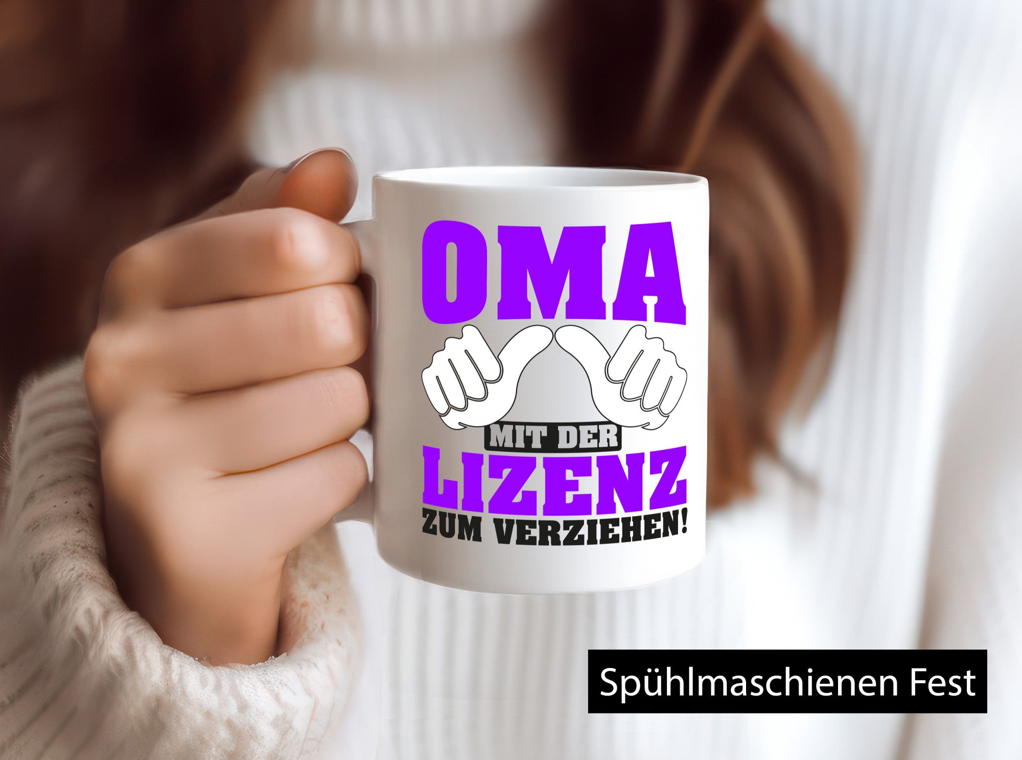 Oma mit Lizenz | Spruch Großmutter lustig Familie Geschenkidee Geschenk Tasse
