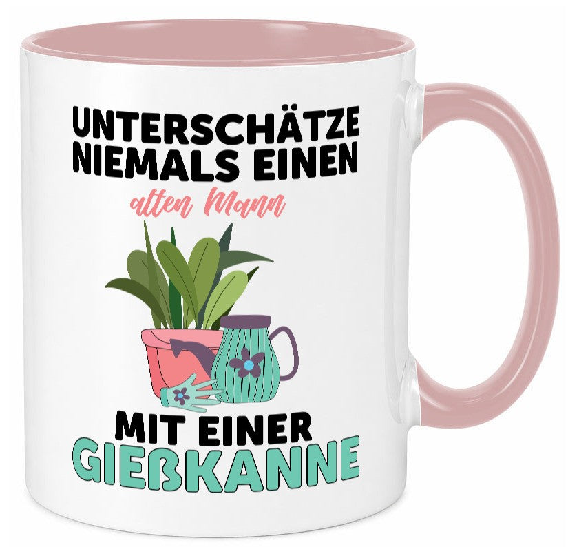 Niemals Mann mit Gießkanne unterschätzen | Blumen lustiger Spruch Geschenk Tasse
