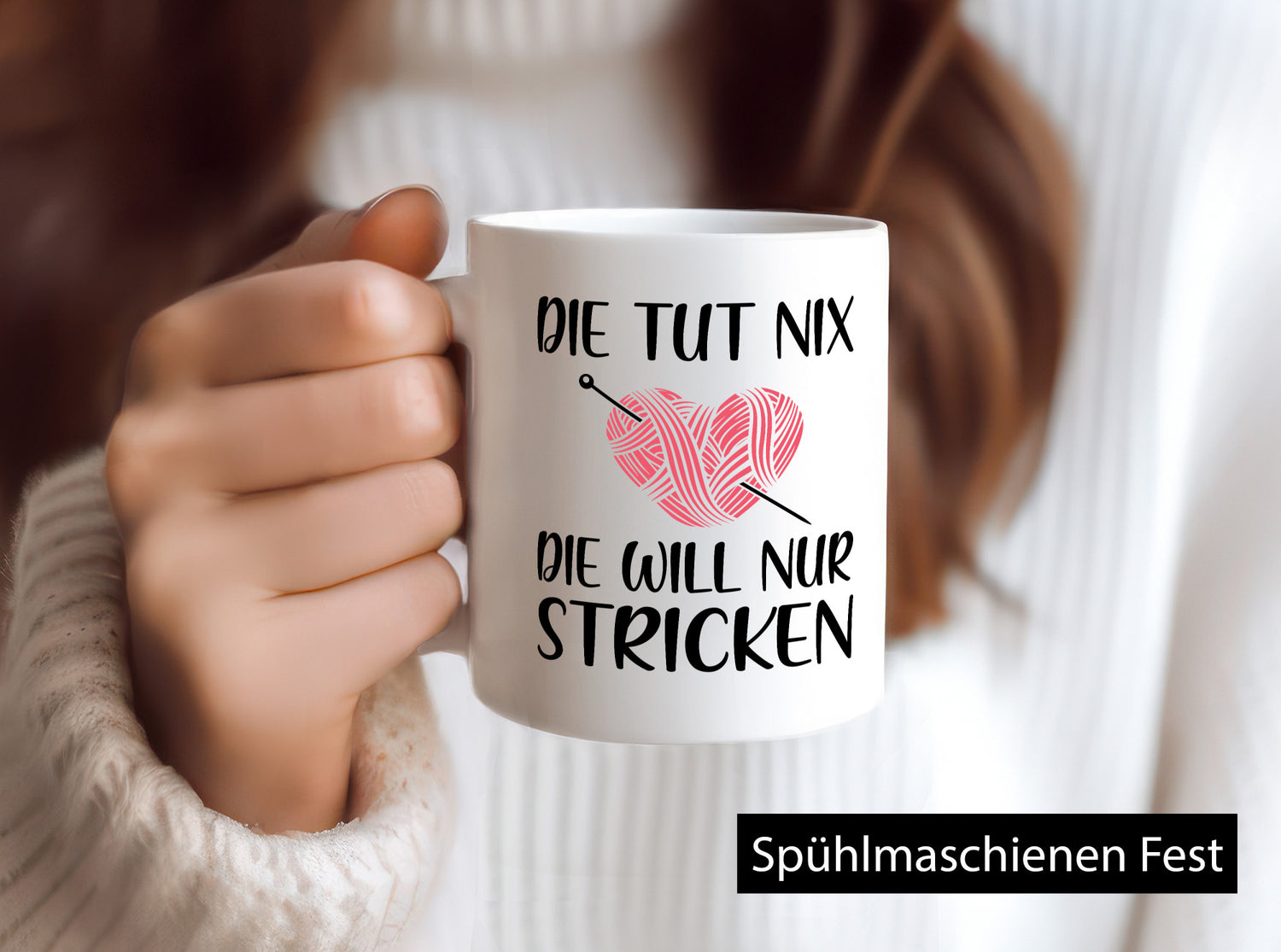 Die tut nix will nur Stricken | Frau lustig Humor Geschenkidee Geschenk Tasse