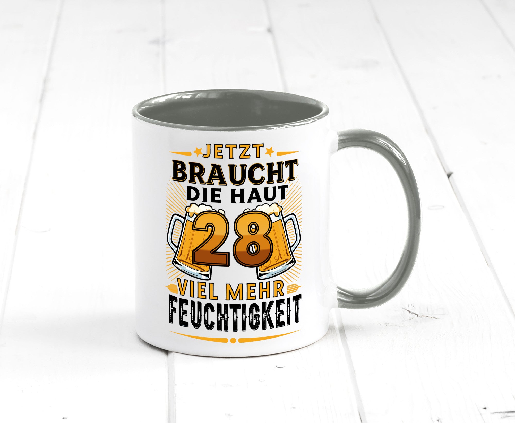28 braucht die haut mehr Feuchtigkeit | 28. Geburtstag Humor Geschenkidee Tasse
