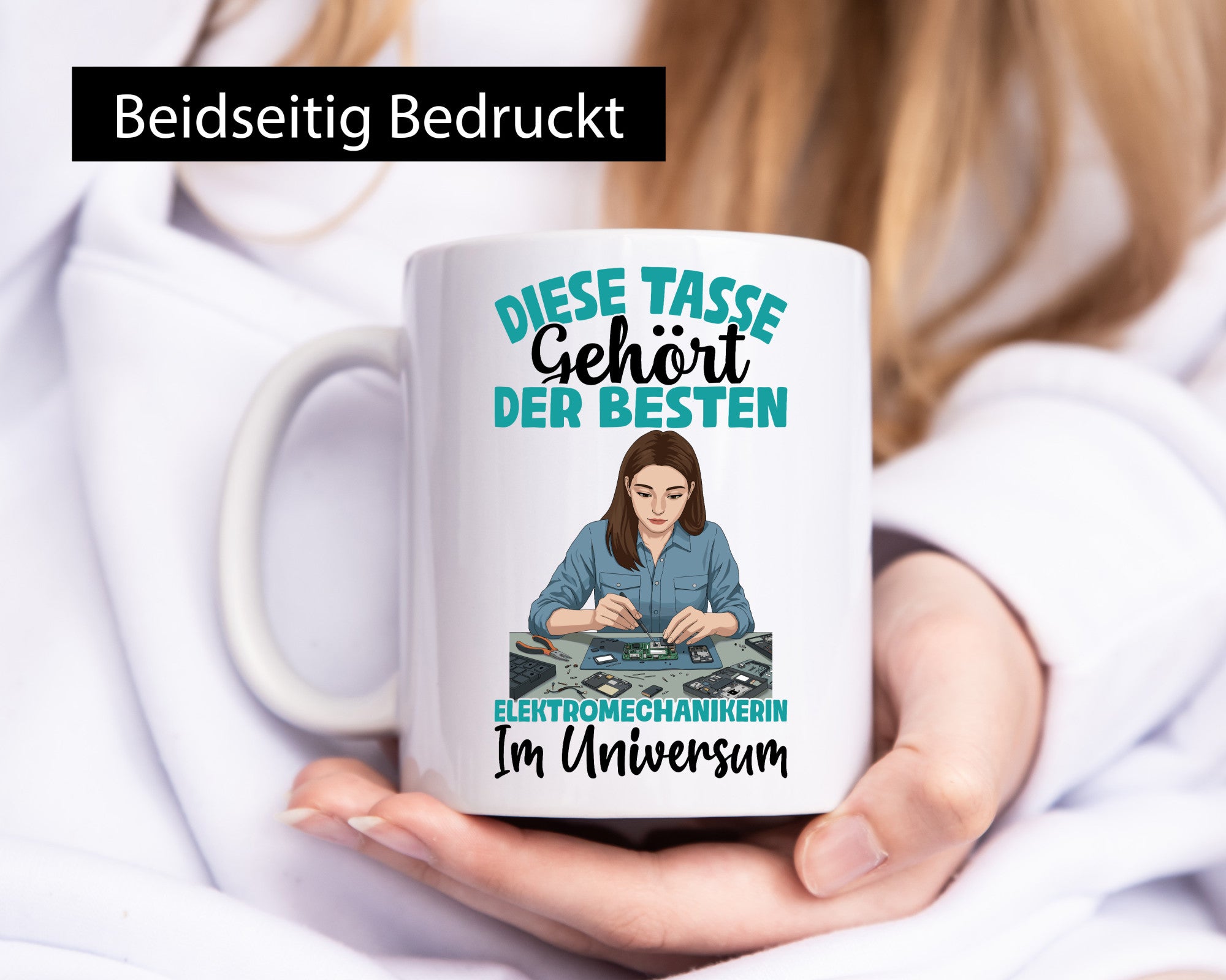 Im Universum: Elektromechanikerin | Mechanikerin lustig Humor Geschenkidee