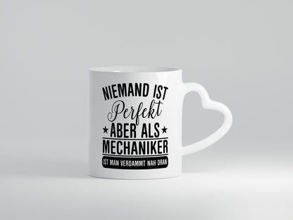 Verdammt nah dran: Mechaniker | KFZ Werkstatt lustig Humor Geschenkidee