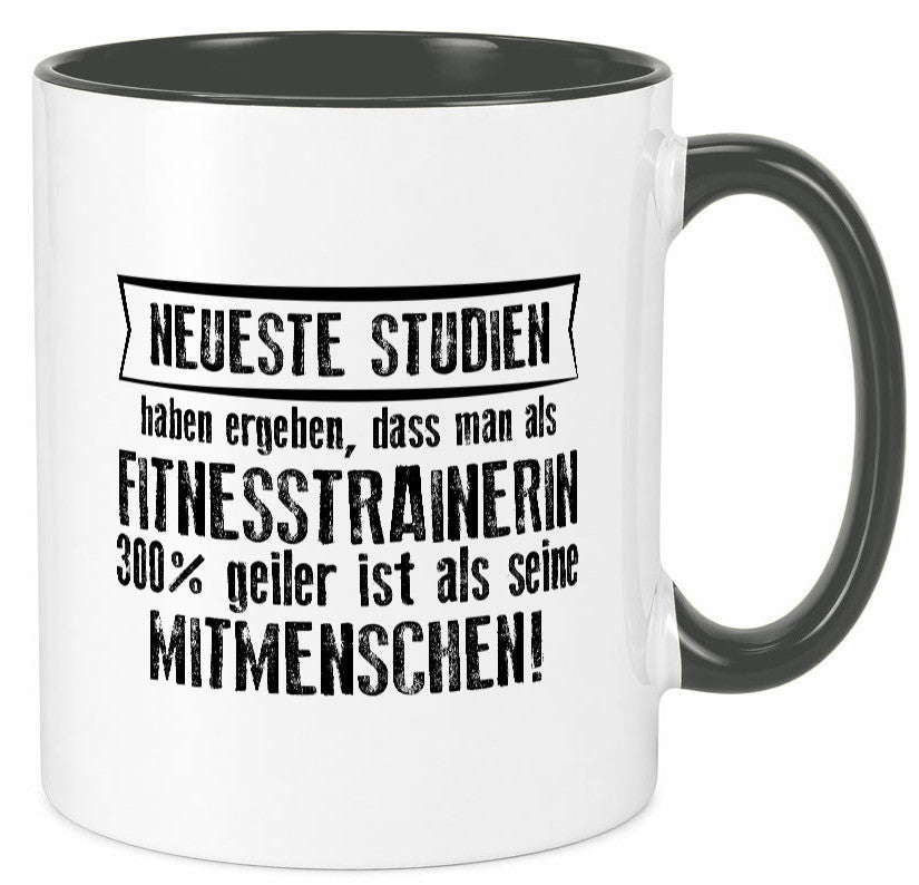 Neuste Studien: Fitnesstrainerin | Trainerin Sport lustig Humor Geschenkidee Tasse