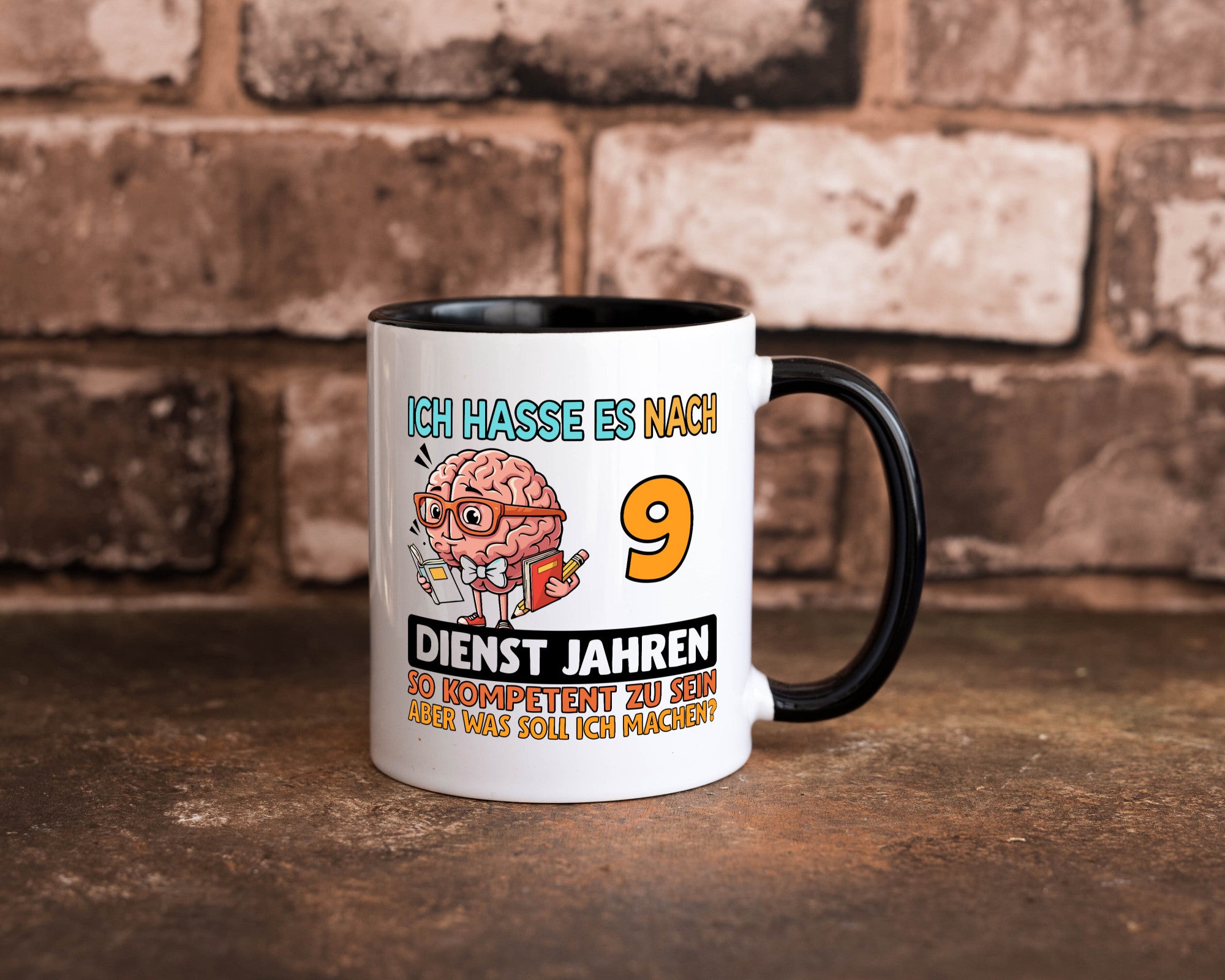 9 Dienstjahre | Arbeit Kompetent Humor Kollegen Büro Geschenkidee Tasse