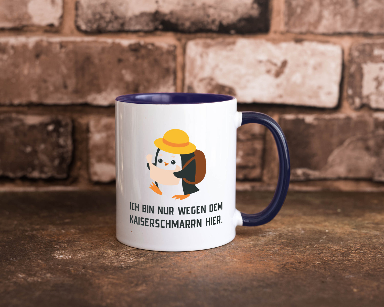 Ich bin nur wegen dem Kaiserschmarrn hier | Pinguin Geschenkidee Humor Tasse