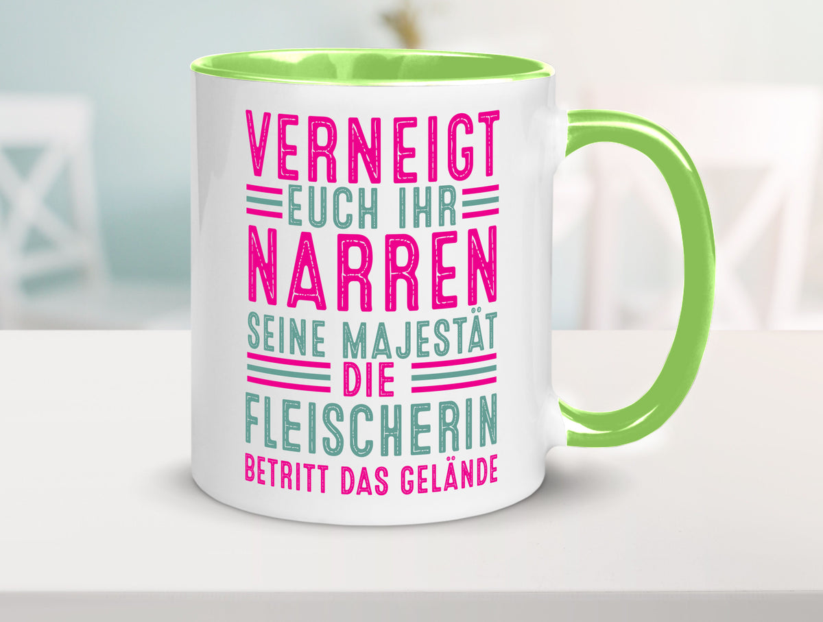 Verneigt euch: Fleischerin | Schlachterei v2 Geschenkidee Humor Tasse