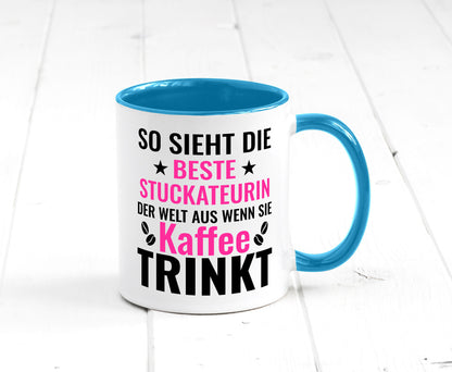 Kaffee trinkt: Stuckateurin | Innenausbau Geschenk Humor Geschenkidee lustiger