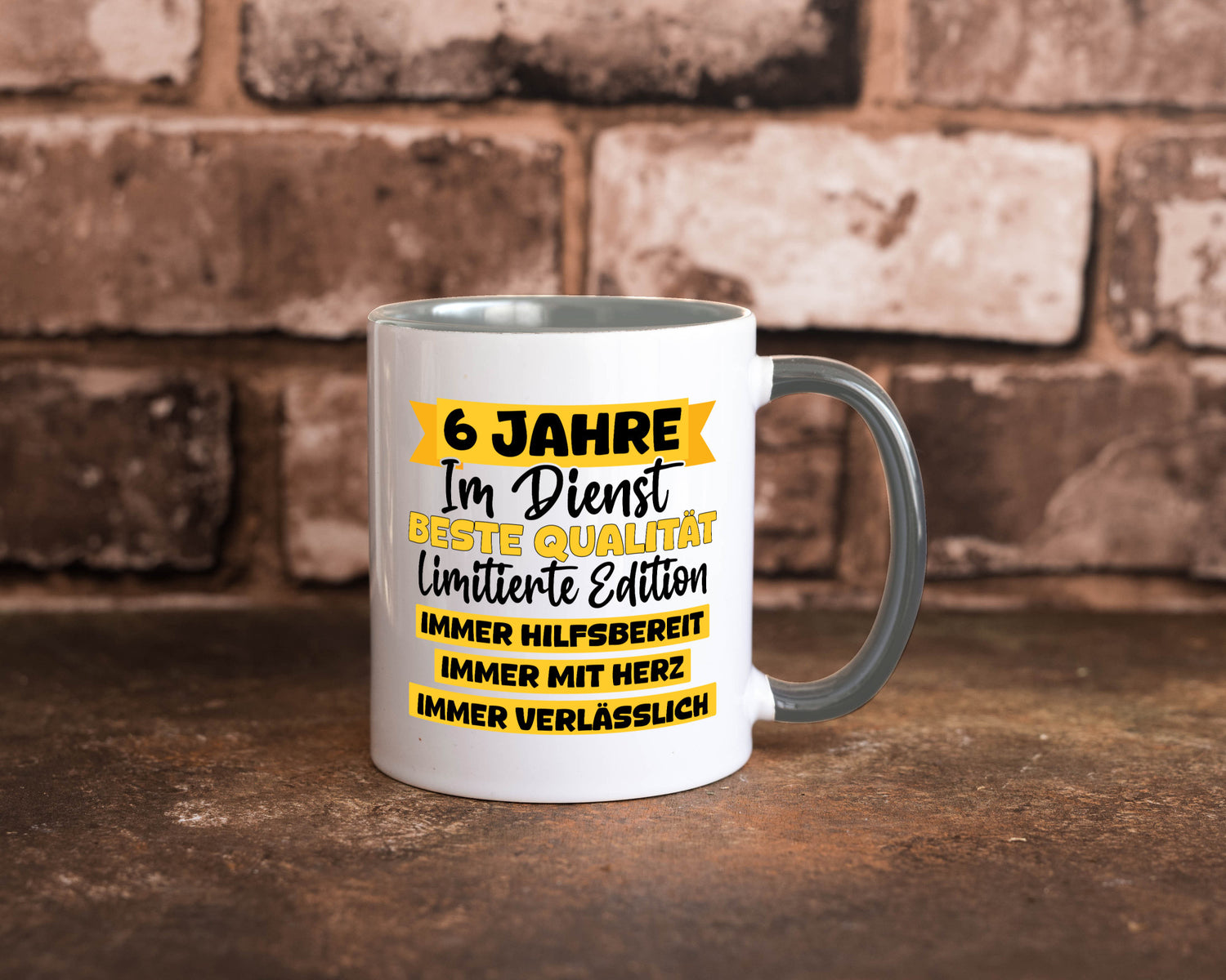 6 Jahre im Dienst | Jubiläum Arbeit v8 Geschenkidee Kollegen Büro Humor Tasse