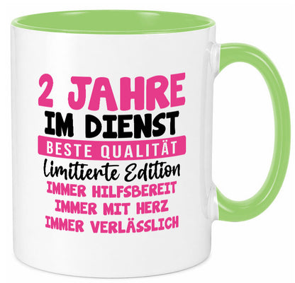 2 Jahre im Dienst | Jubiläum Arbeit v10 lustig Kollegen Büro Geschenk Tasse
