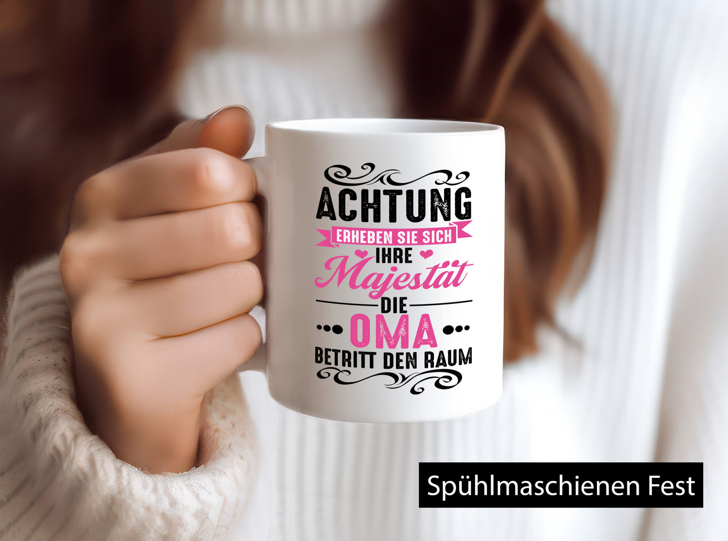 Oma Betritt den Raum | großmutter lustiger Spruch Geschenk Familie Geschenkidee