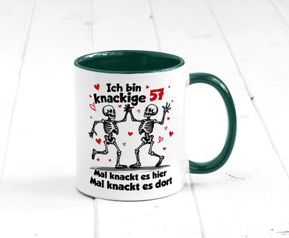 57. Geburtstag | Knackige 57 Ich bin alt lustig Geschenkidee Geschenk Tasse