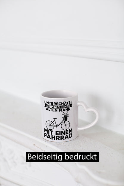 Unterschätze niemals einen Alten mann | Fahrad Fahren Geschenk Humor