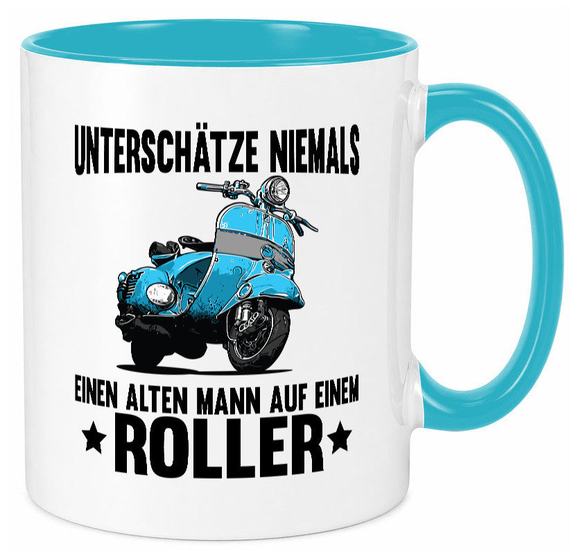Unterschätze niemals einen alten mann auf einem Roller Humor Geschenkidee Tasse