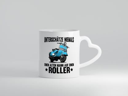 Unterschätze niemals einen alten mann auf einem Roller Humor Geschenkidee Tasse