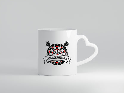 Und zack wieder 26 | Dart lustig Humor Geschenkidee Geschenk Tasse