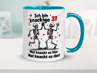 37. Geburtstag | Knackige 37 Ich bin alt v2 Humor Geschenkidee Tasse