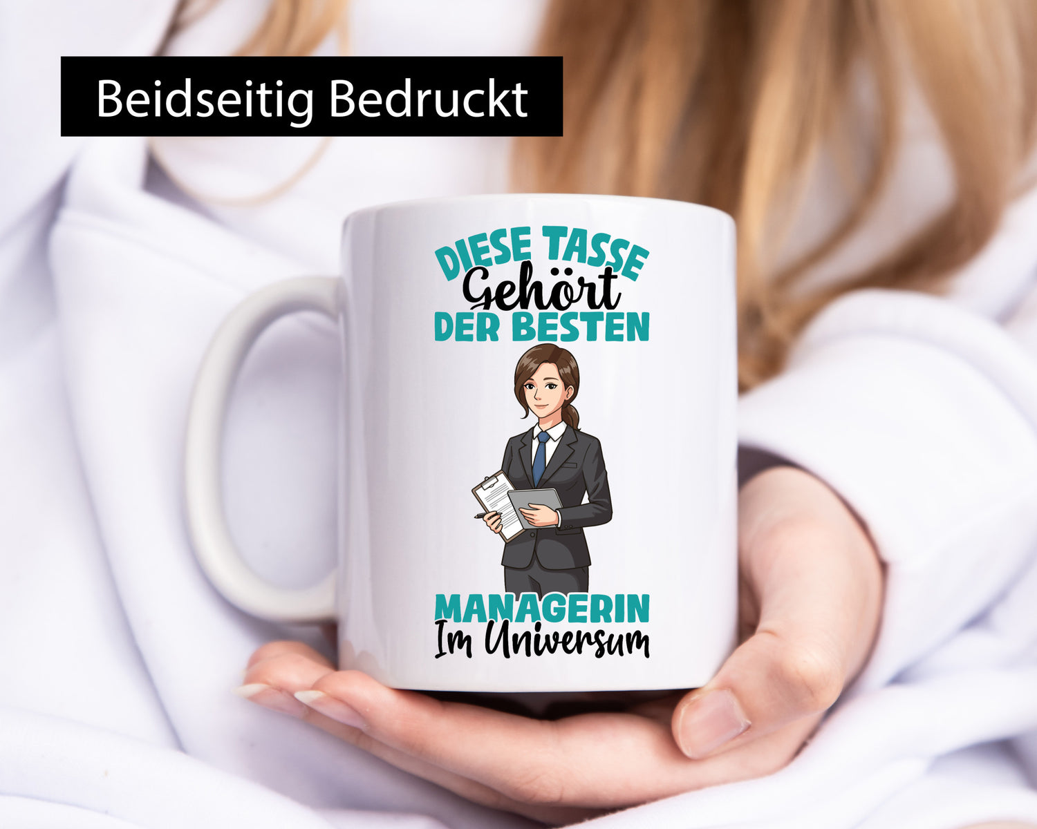 Im Universum: Managerin | Management Geschenkidee Humor Tasse
