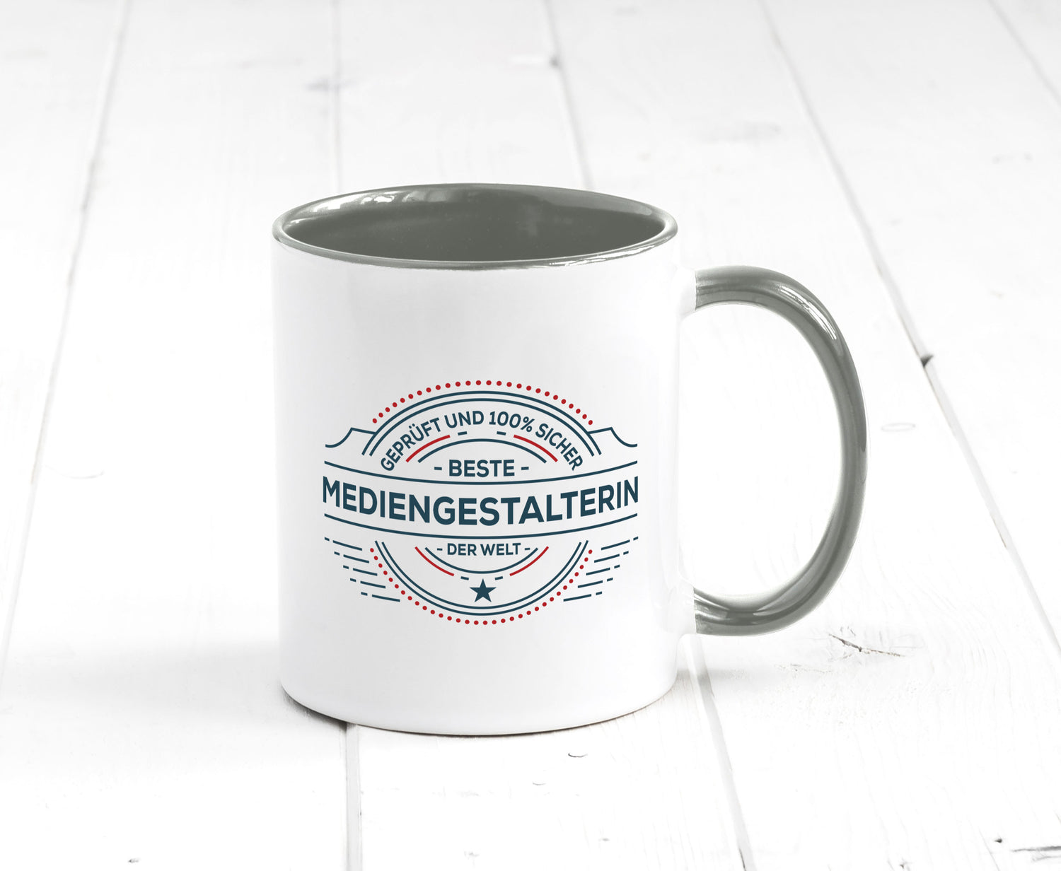 Geprüft und sicher: Mediengestalterin | Medien lustiger Spruch Geschenk Humor