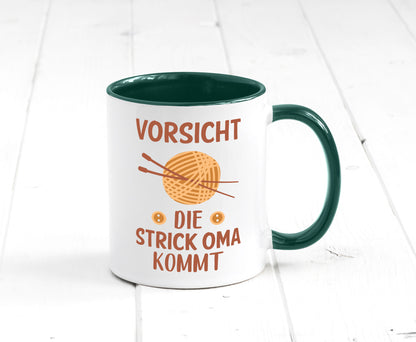 Vorsicht, Strickoma kommt | Wolle Stricknadeln Humor Familie Geschenkidee Tasse