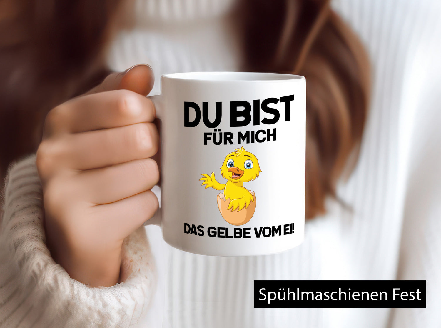 Das Gelbe vom Ei | Süßes Küken mit Eierschale am Kopf Comic v2 lustiger Spruch